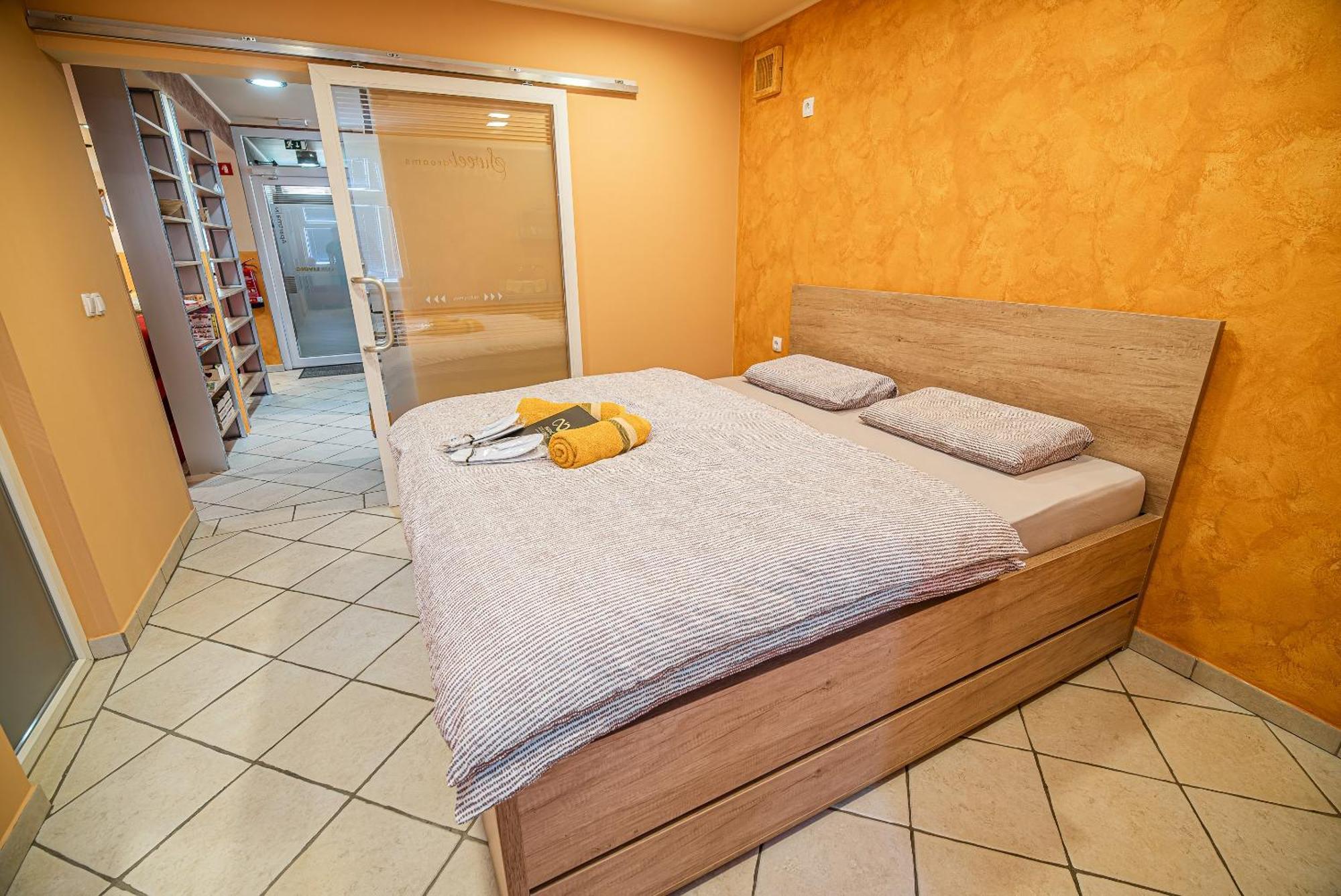 Lux Living Apartments Budic Near Terme Catez Brežice Quarto foto