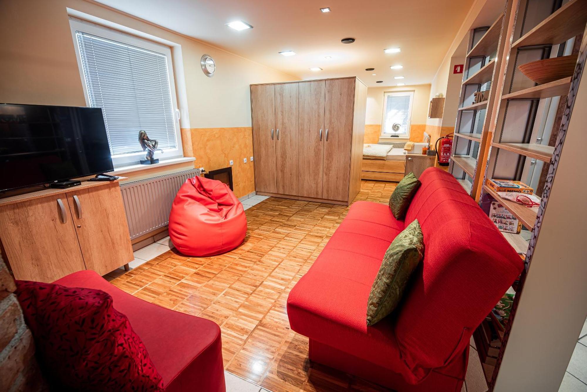 Lux Living Apartments Budic Near Terme Catez Brežice Quarto foto