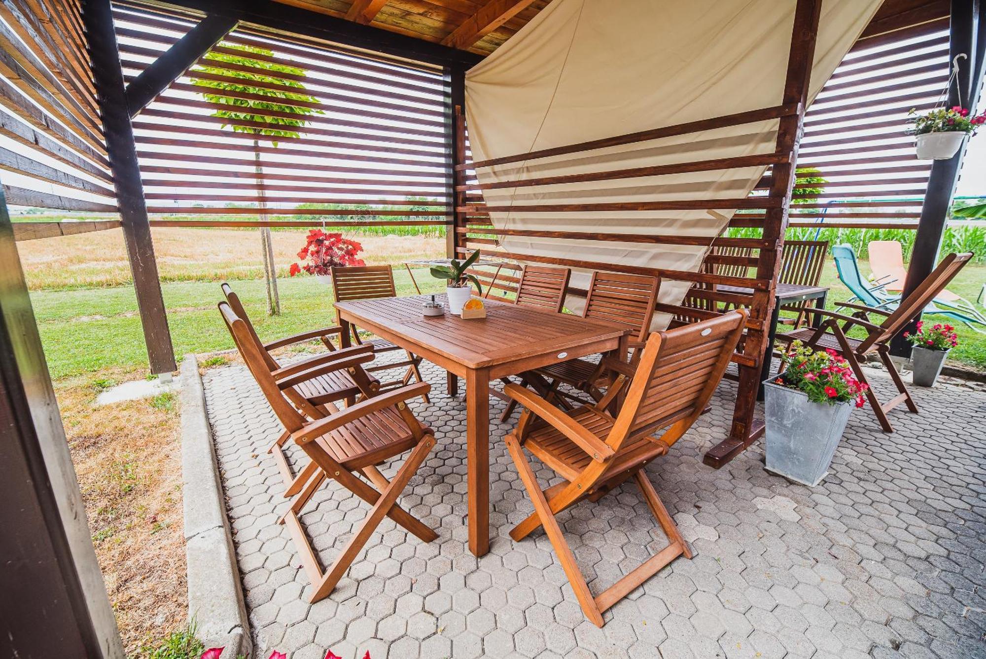 Lux Living Apartments Budic Near Terme Catez Brežice Quarto foto