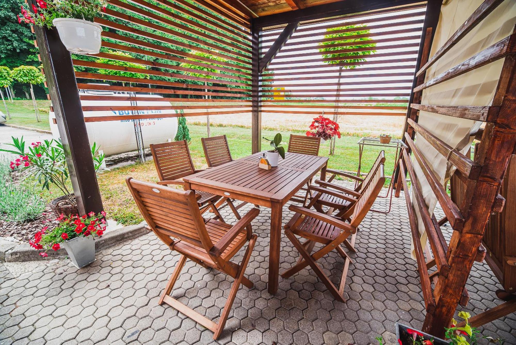 Lux Living Apartments Budic Near Terme Catez Brežice Quarto foto